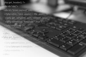 プログラマーは年収1000万円を目指せる？高収入を得る方法と必要なスキル