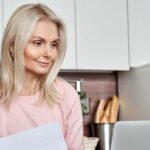 【女性向け】医療保険に貯蓄型はある？｜掛け捨て型との比較＆女性に最適な保険の選び方