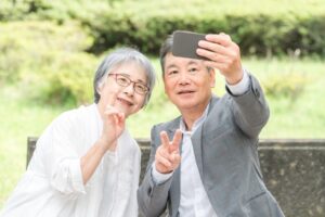 結婚しないパートナー関係が欲しいシニア必見！おすすめの結婚相談所を紹介