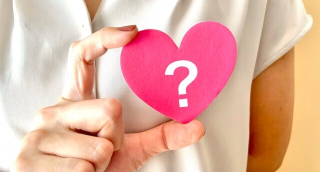 アロマンティックでも結婚できる？恋愛感情がない人の結婚の形と婚活方法！