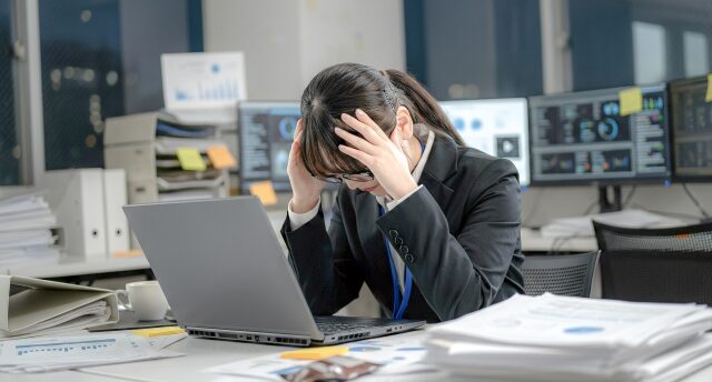 社会人5年目だけど仕事ができない…。周囲と比較して辛い社会人の対策と転職成功法